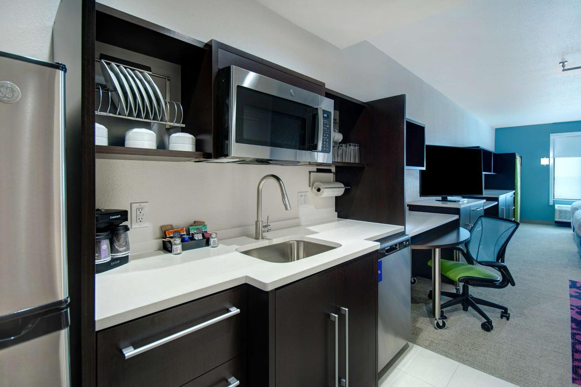 Home2 Suites By Hilton Burleson Exterior photo