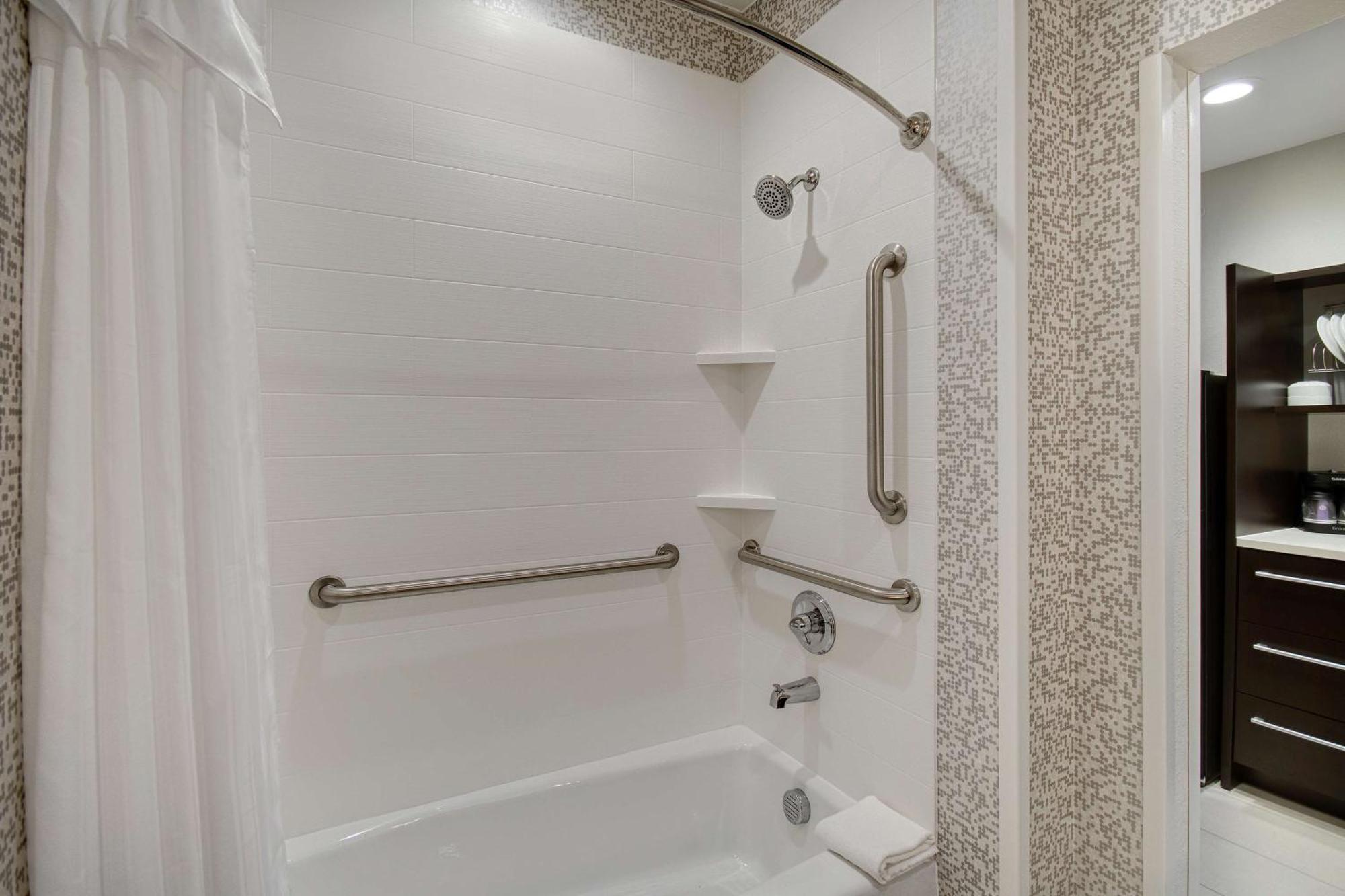 Home2 Suites By Hilton Burleson Exterior photo