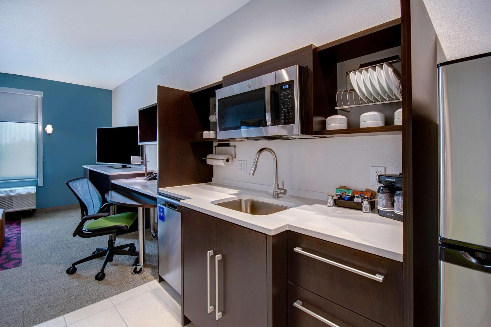 Home2 Suites By Hilton Burleson Exterior photo